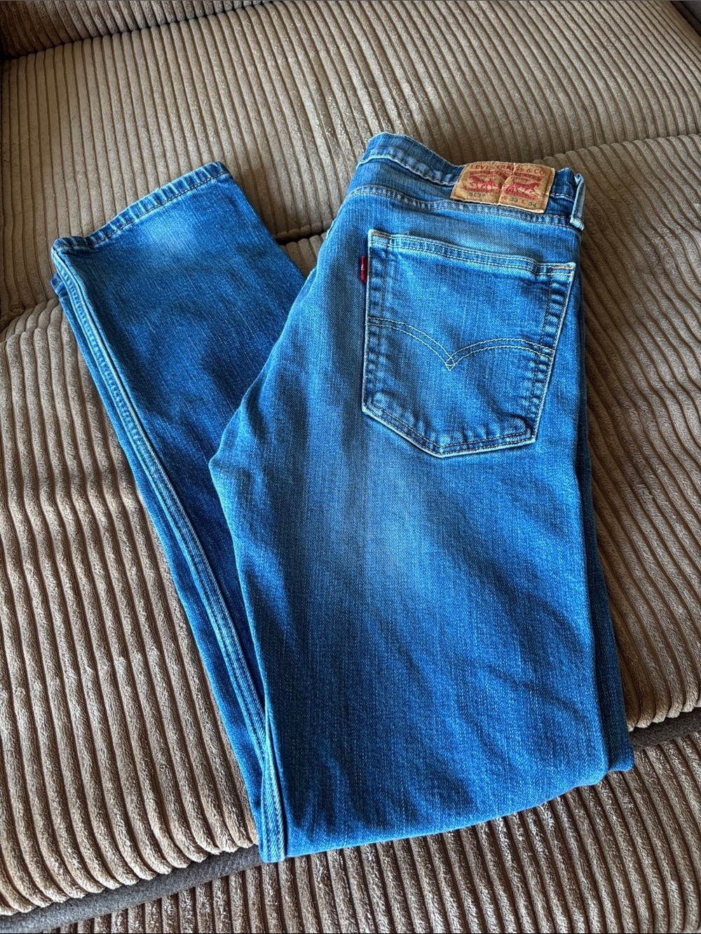 Levi's Men's Medium Blue Straight-Leg Jeans